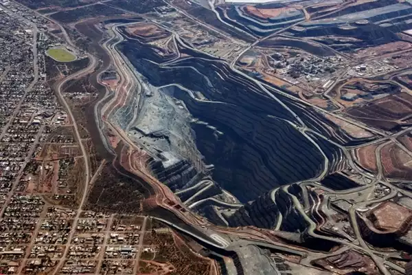 Barrick superpit